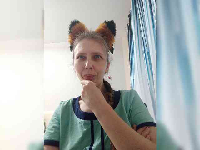 -Queen-Margo- webcam