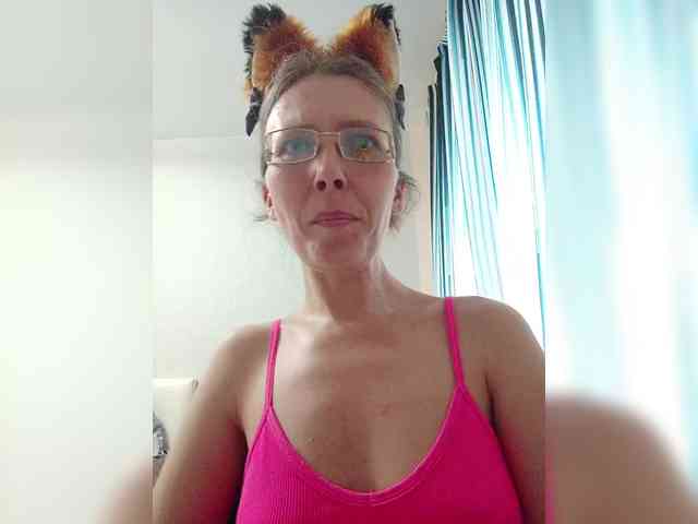 -Queen-Margo- webcam