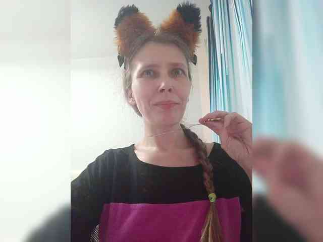 -Queen-Margo- webcam