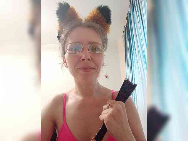 -Queen-Margo- webcam