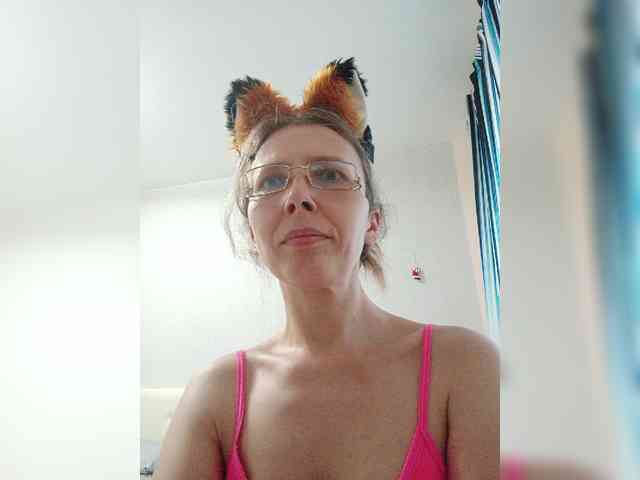 -Queen-Margo- webcam