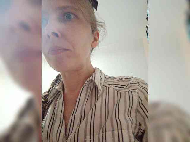 -Queen-Margo- webcam
