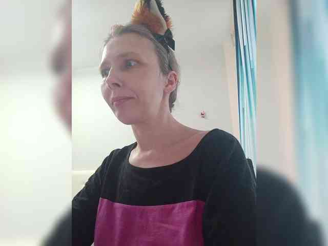 -Queen-Margo- webcam