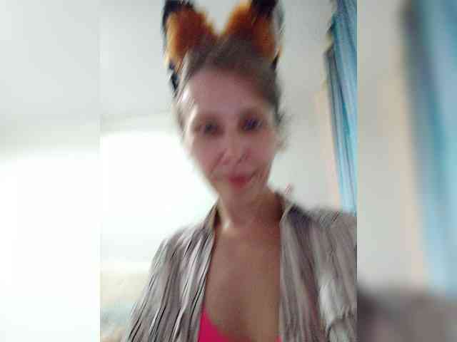 -Queen-Margo- webcam