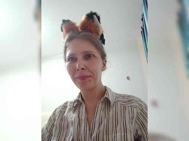 -Queen-Margo- webcam