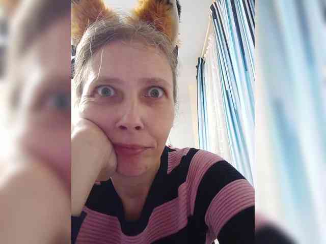 -Queen-Margo- webcam