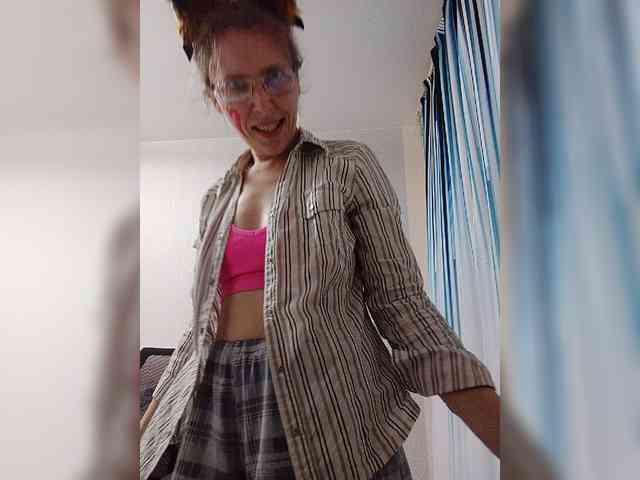 -Queen-Margo- webcam
