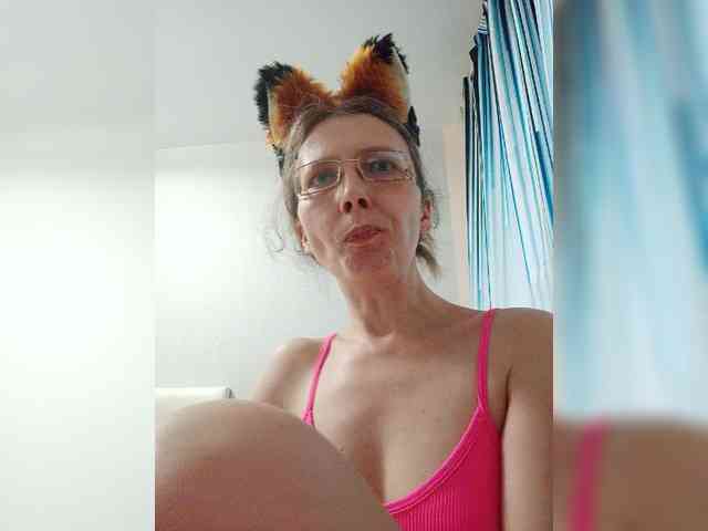 -Queen-Margo- webcam