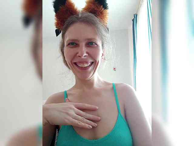-Queen-Margo- webcam