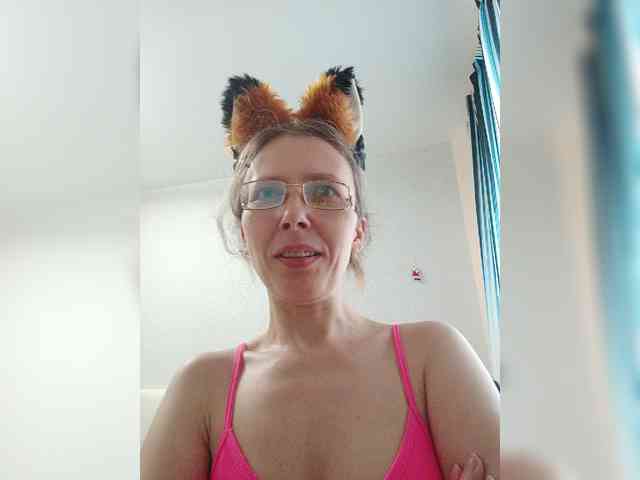 -Queen-Margo- webcam