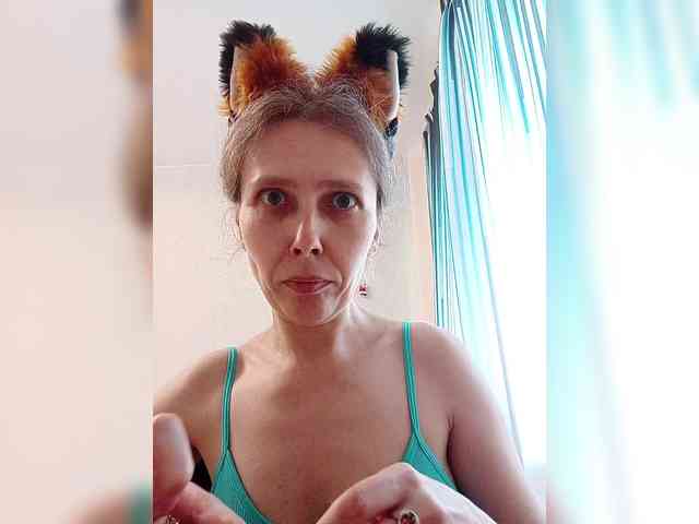 -Queen-Margo- webcam