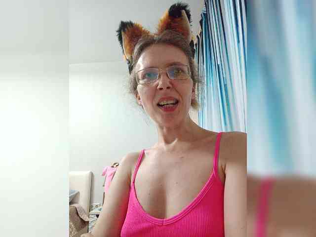 -Queen-Margo- webcam