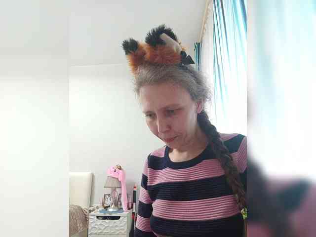 -Queen-Margo- webcam