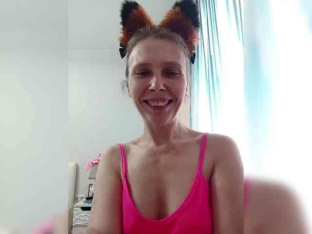 -Queen-Margo- webcam