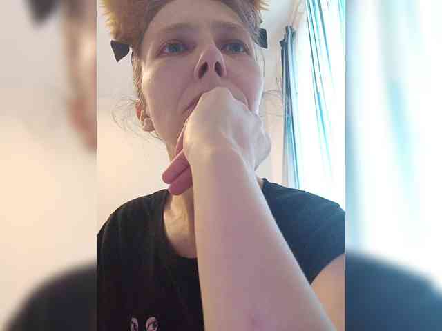 -Queen-Margo- webcam