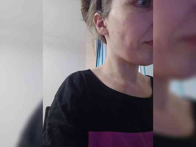 -Queen-Margo- webcam