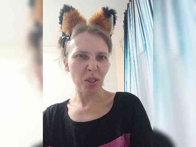 -Queen-Margo- webcam