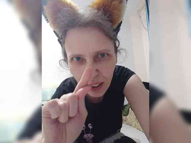 -Queen-Margo- webcam