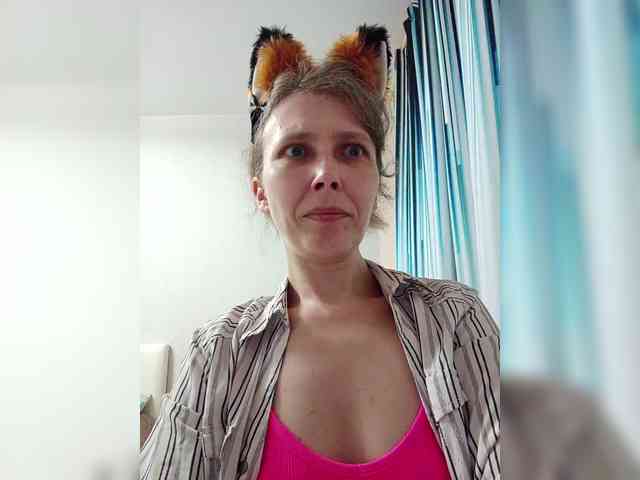 -Queen-Margo- webcam