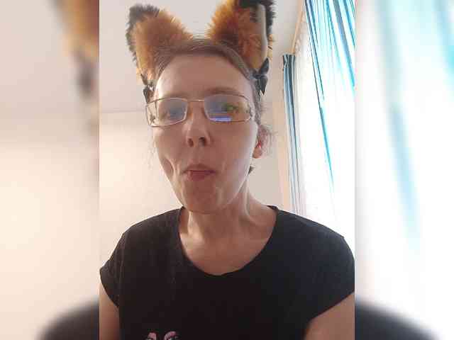 -Queen-Margo- webcam