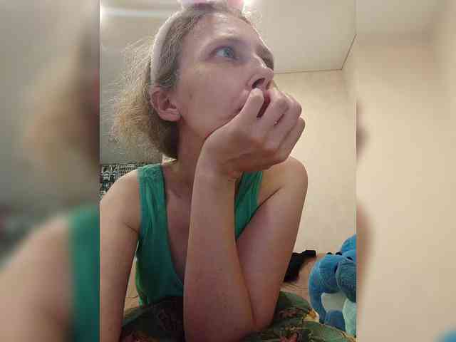 -Queen-Margo- webcam