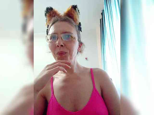 -Queen-Margo- webcam