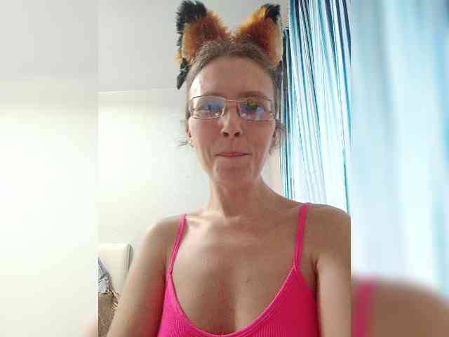 -Queen-Margo- webcam
