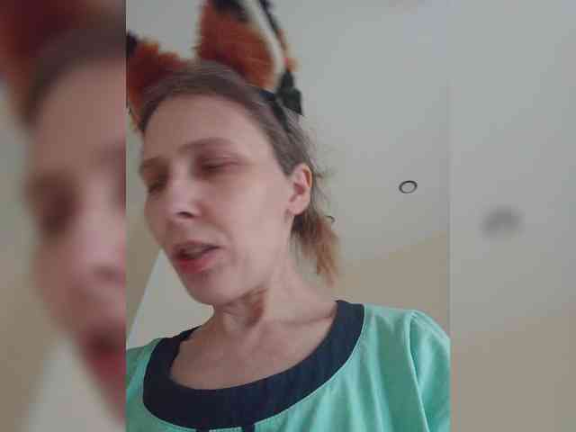 -Queen-Margo- webcam