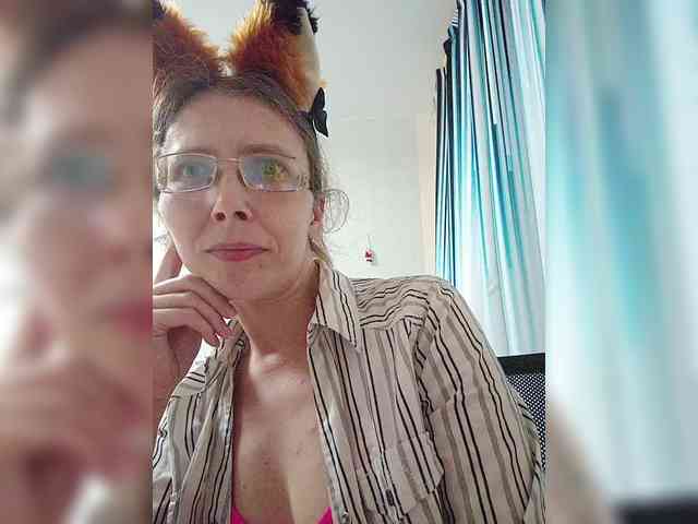 -Queen-Margo- webcam