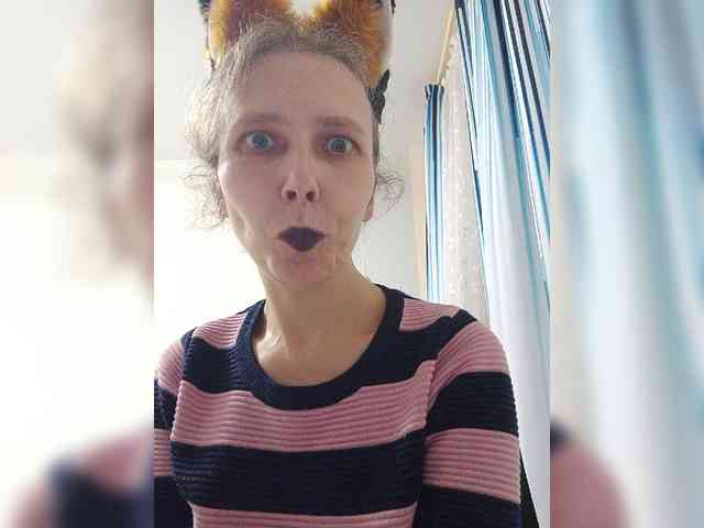 -Queen-Margo- webcam
