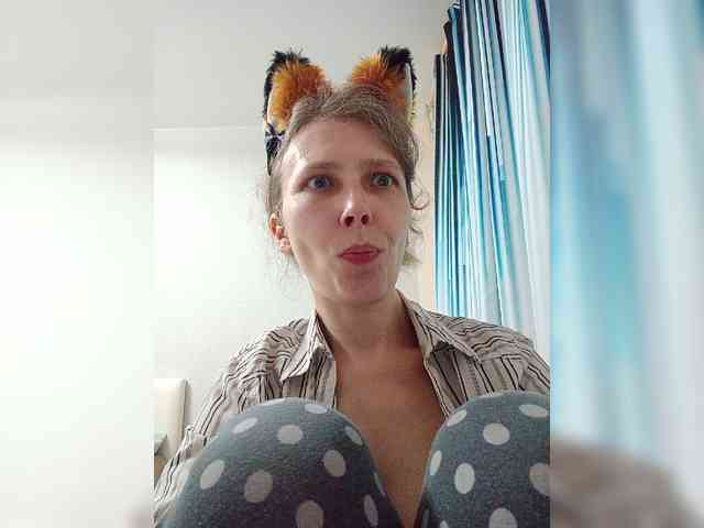 -Queen-Margo- webcam