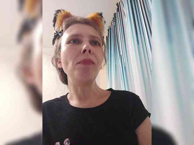 -Queen-Margo- webcam