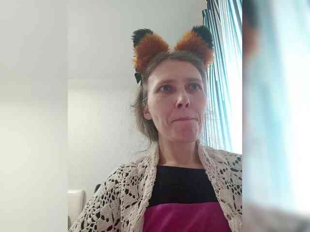 -Queen-Margo- webcam