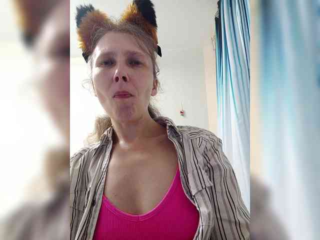 -Queen-Margo- webcam