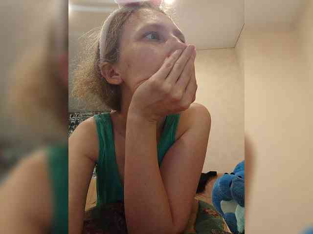 -Queen-Margo- webcam