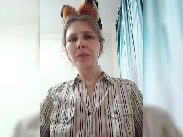 -Queen-Margo- webcam