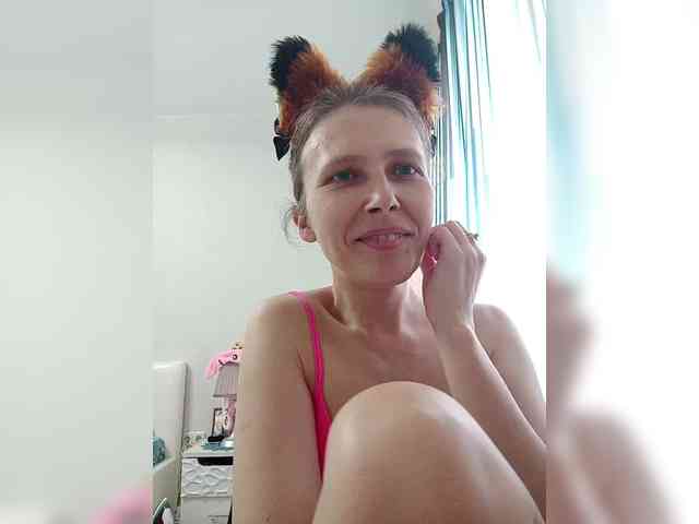 -Queen-Margo- webcam