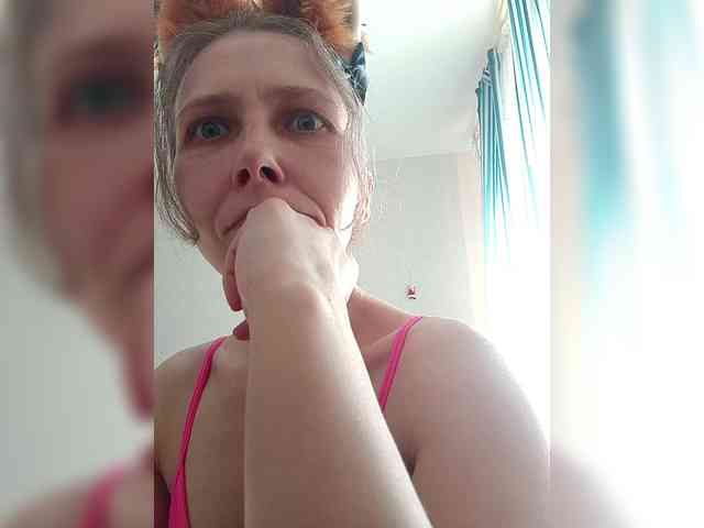 -Queen-Margo- webcam