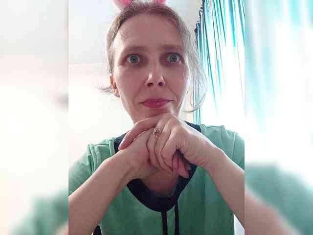 -Queen-Margo- webcam