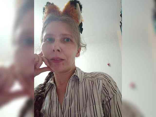 -Queen-Margo- webcam