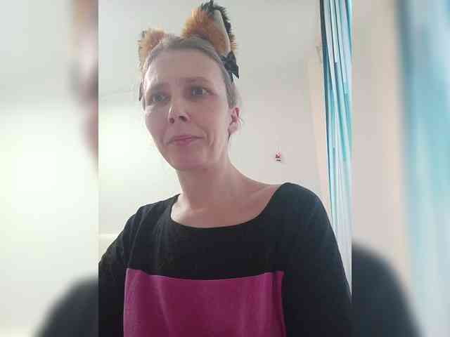 -Queen-Margo- webcam