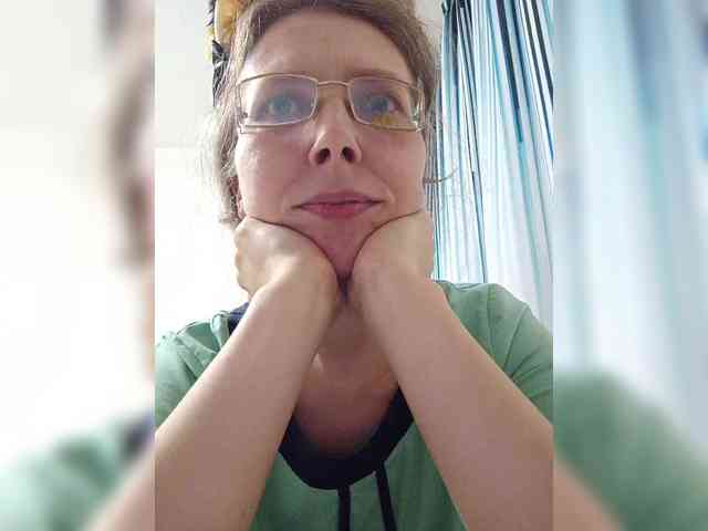 -Queen-Margo- webcam
