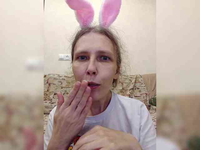 -Queen-Margo- webcam