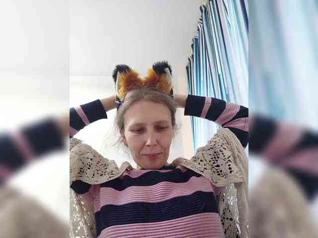 -Queen-Margo- webcam