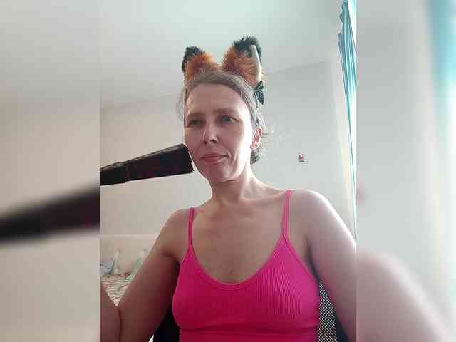 -Queen-Margo- webcam