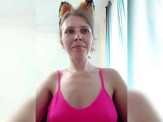 -Queen-Margo- webcam