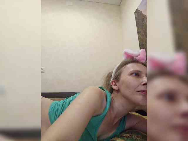 -Queen-Margo- webcam