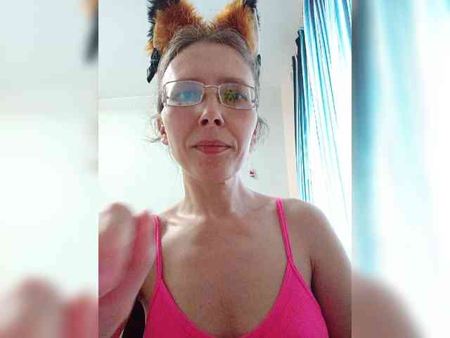 -Queen-Margo- webcam