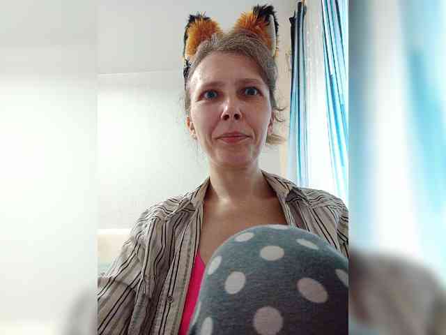 -Queen-Margo- webcam
