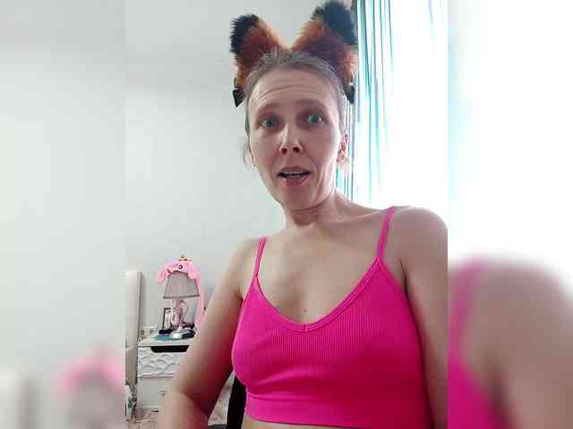-Queen-Margo- webcam